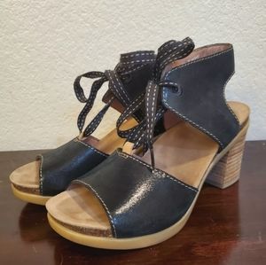 Dansko Dez Lace Up Sandal Womens Shimmery Black Supportive Block Heel Excellent